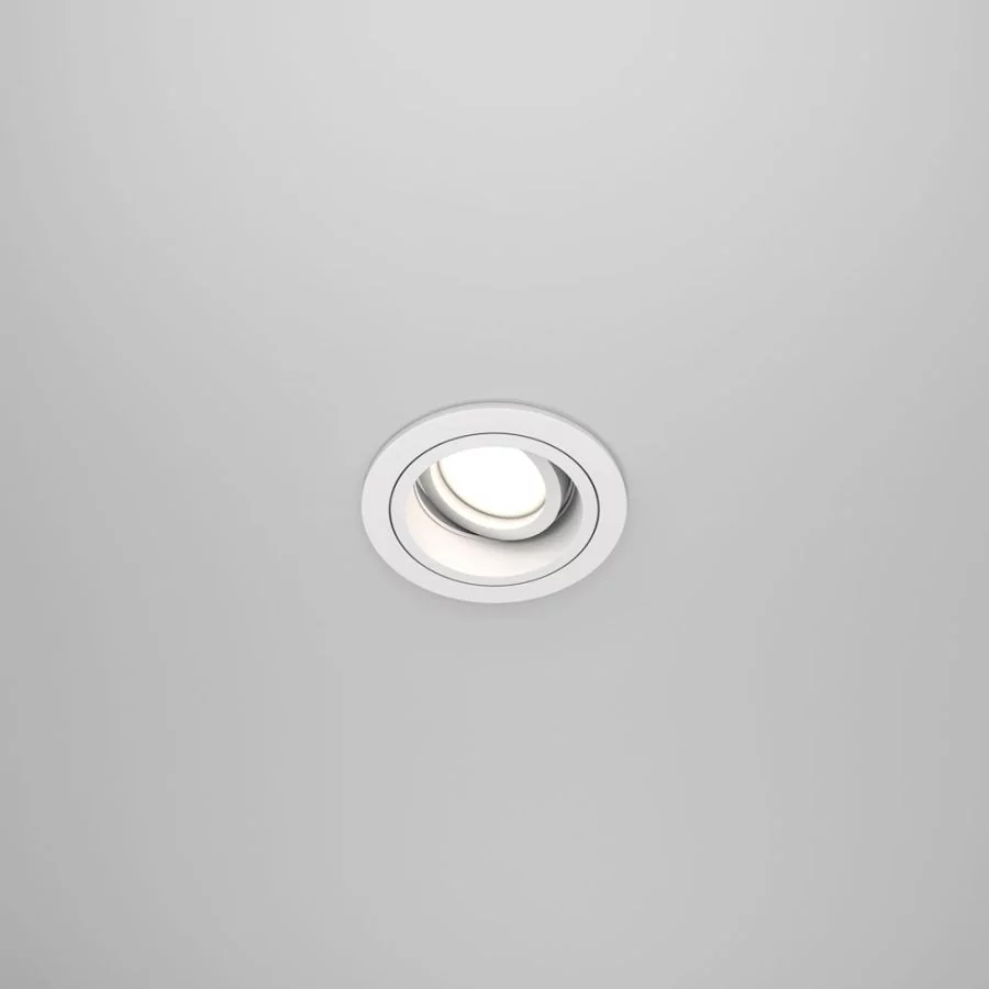 Recessed ceiling spotlight 25° tiltable