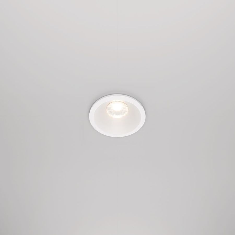 Recessed ceiling spotlight: white, round